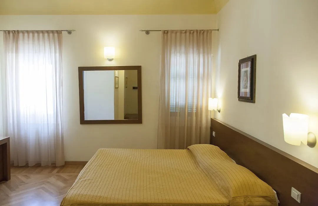 Residenza dei Capitani-1