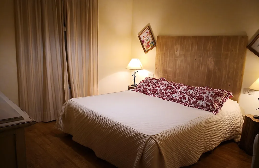 White House Luxury Hospitality-1