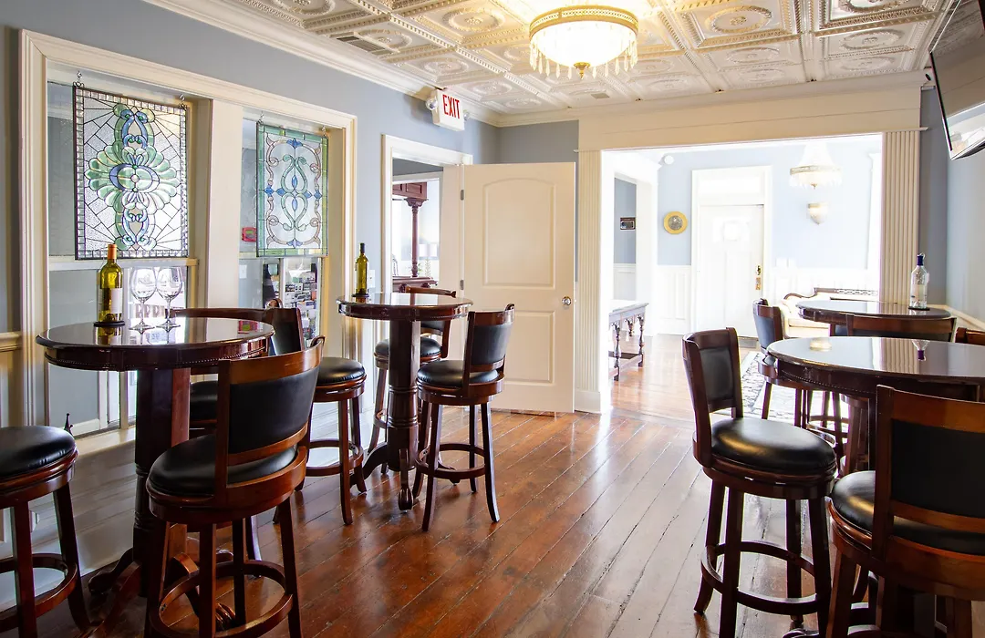 The Dahlonega Square Hotel-1
