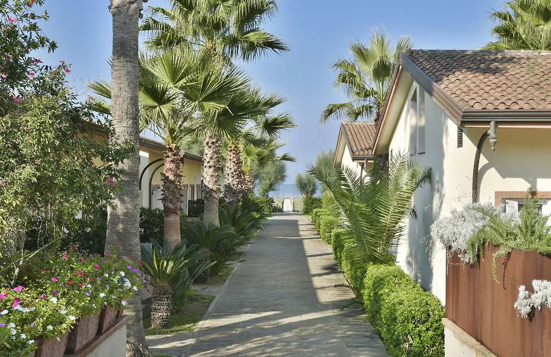 Paestum Inn Beach Resort-1