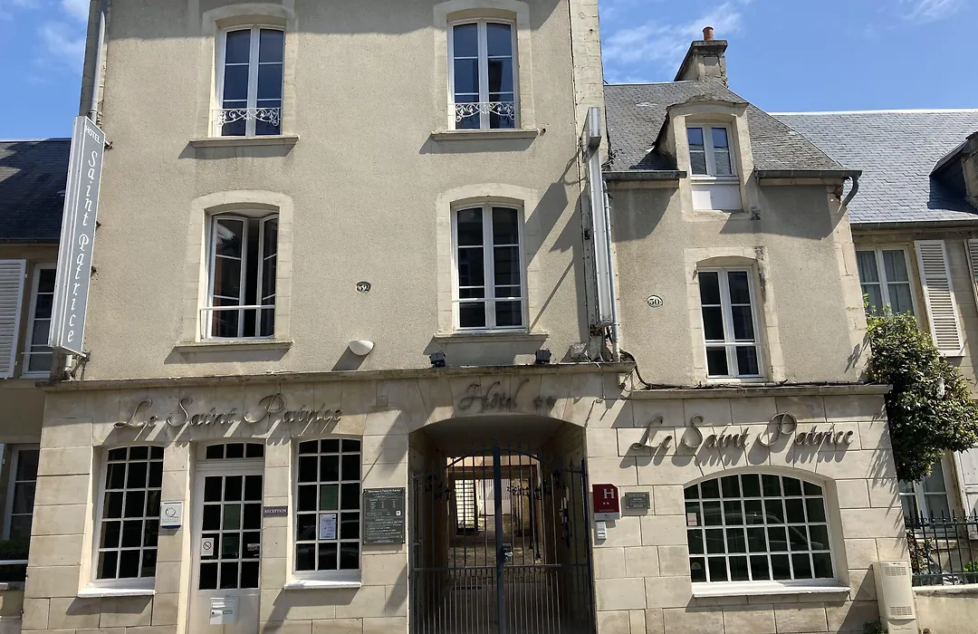 Hôtel Le Saint Patrice-1