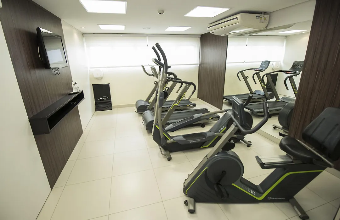 Golden Plaza Hotel By Easy Class-1