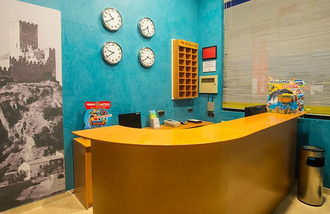 Encasa Hotel Almansa-1