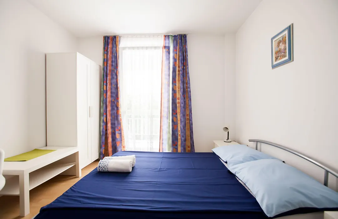 Friendly People'S Guest House-1