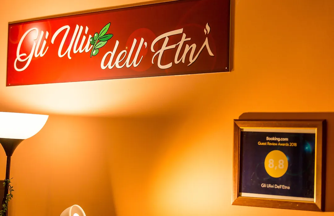Gli Ulivi Dell'Etna-1