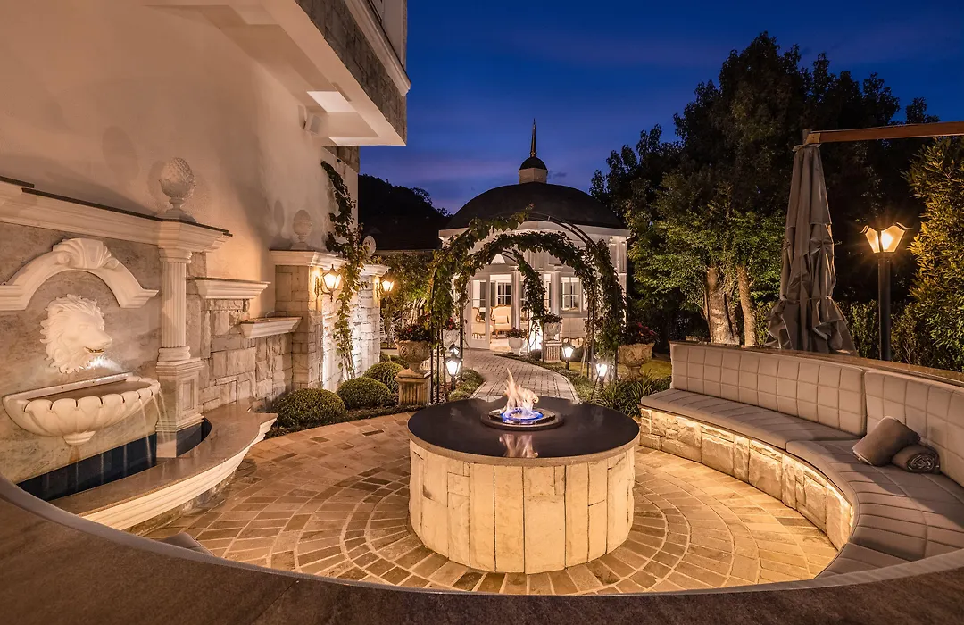 Hotel Colline De France-1