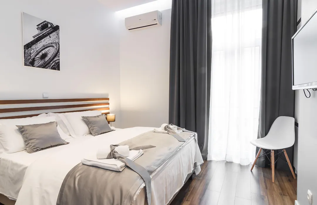 Prima Luxury Rooms-1