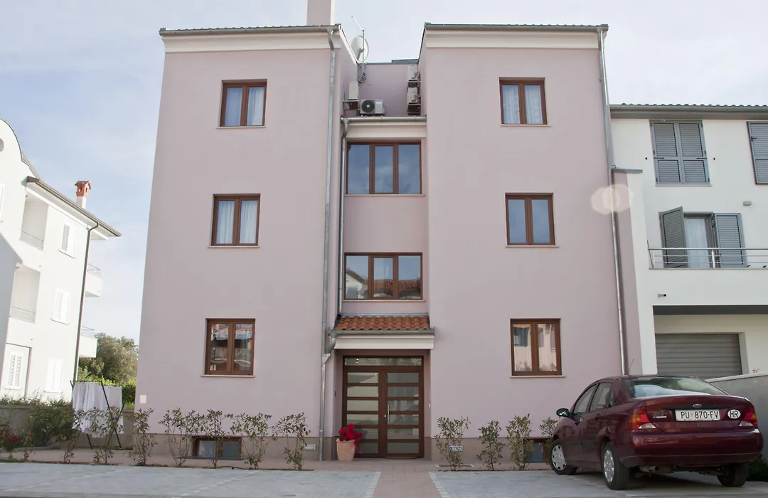 Apartments And Rooms Camaiore-1