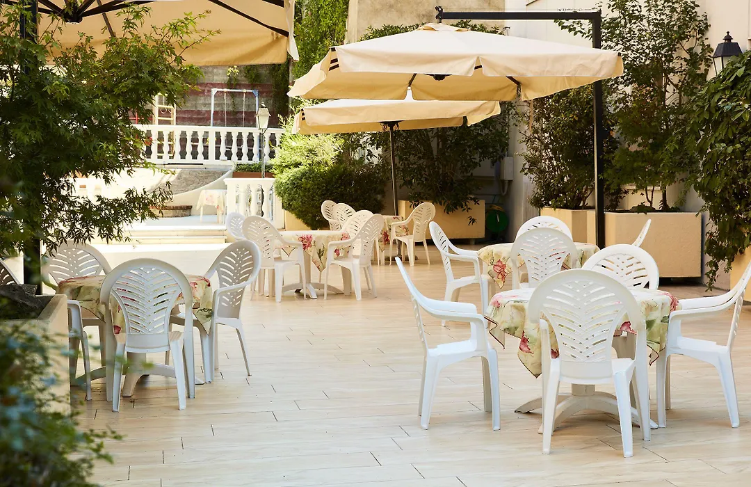 Hotel Plaza-1