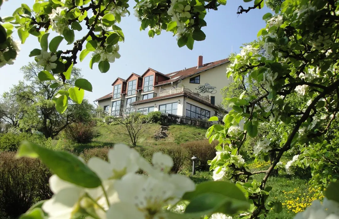 Landhotel Burgenblick-1