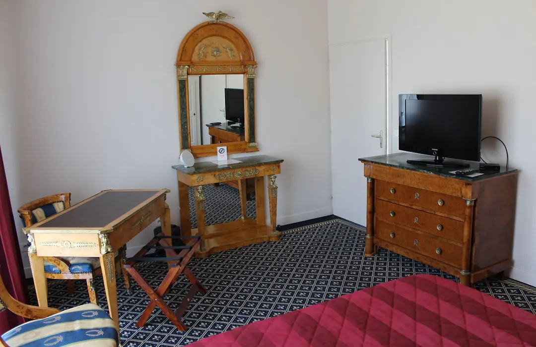 Hôtel Fleur de Lys Hazebrouck-1