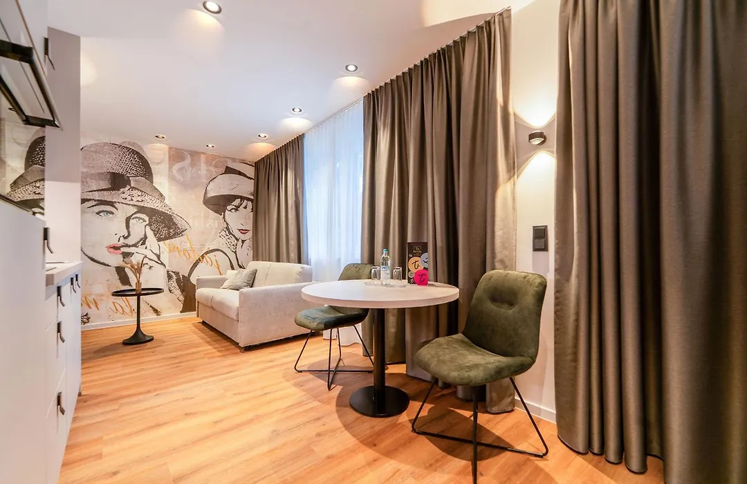 Hotel Am Triller - Hotel & Serviced Apartments - Pool & Relax Lounge-1