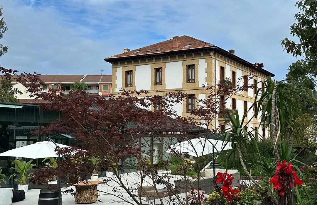 Hotel Olajauregi-1