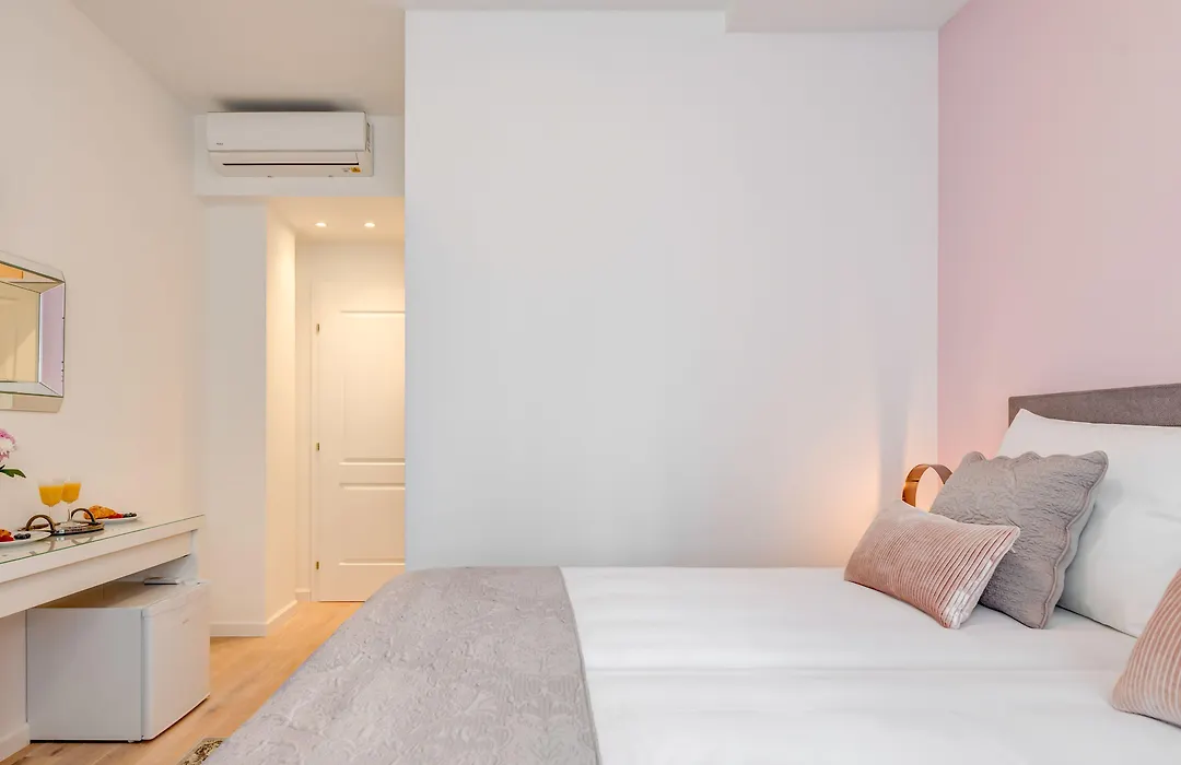 Capital Apartments And Rooms-1