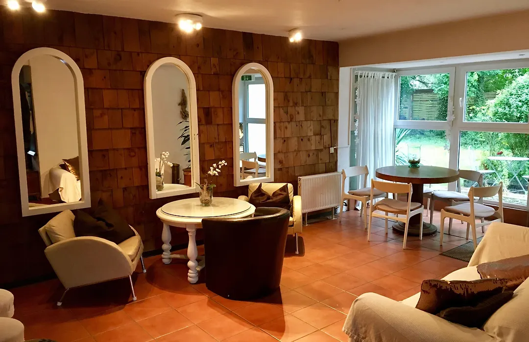 Hotel Hangelar-1