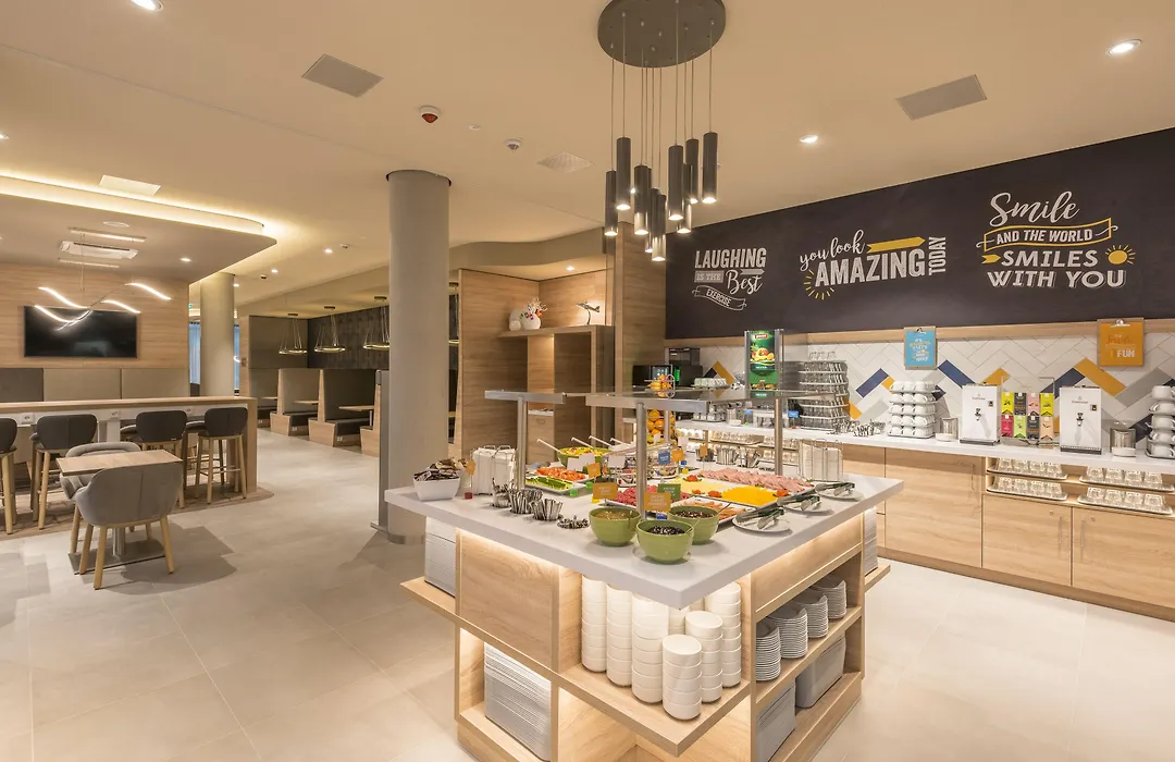 Hampton By Hilton Frankfurt Airport-1