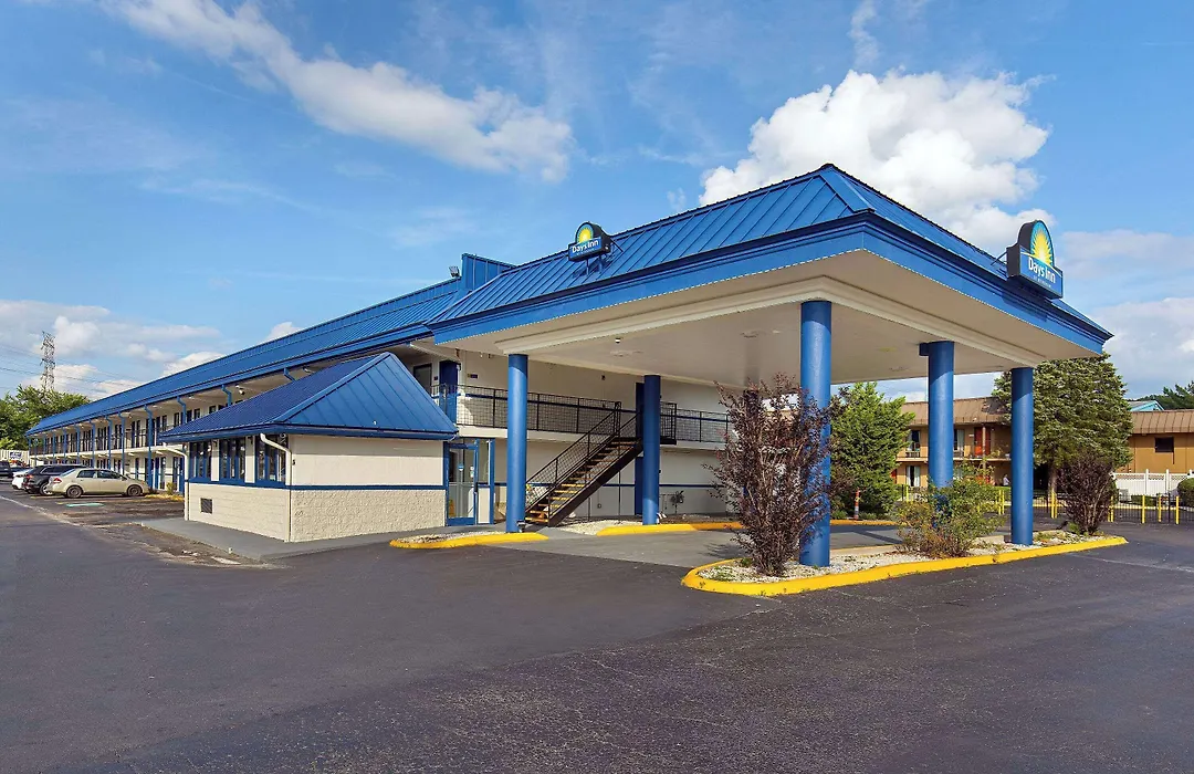 Days Inn By Wyndham Knoxville North-1