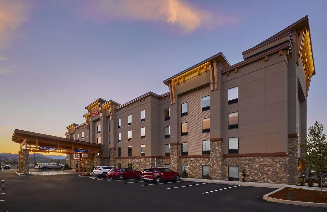 Hampton Inn & Suites Roseburg-1