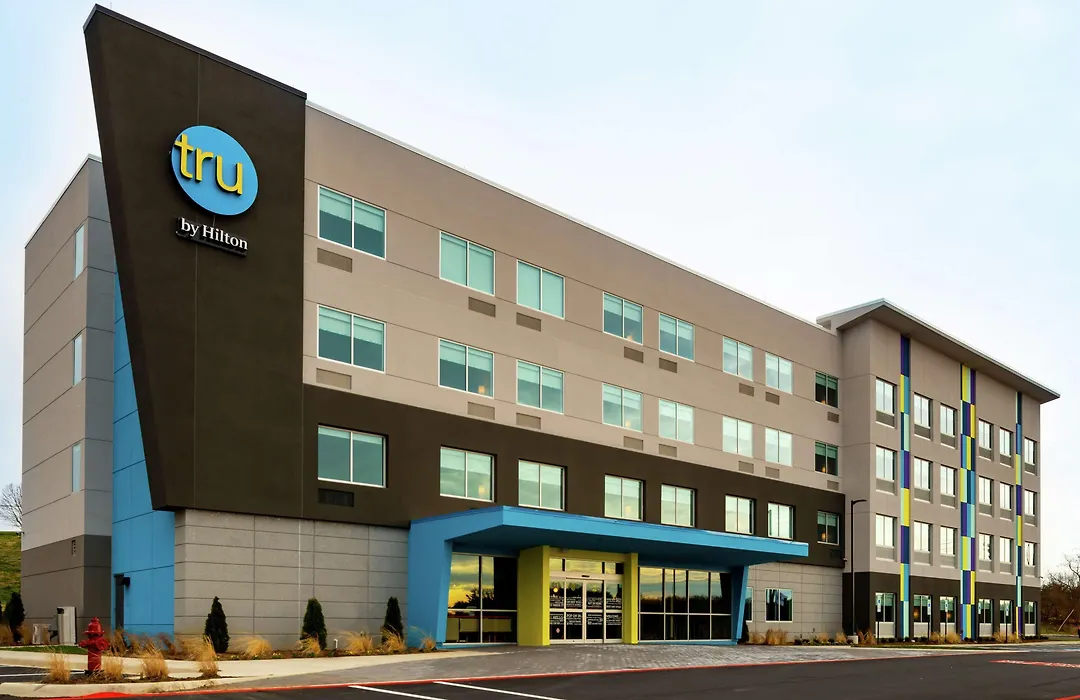 Tru By Hilton Staunton-1