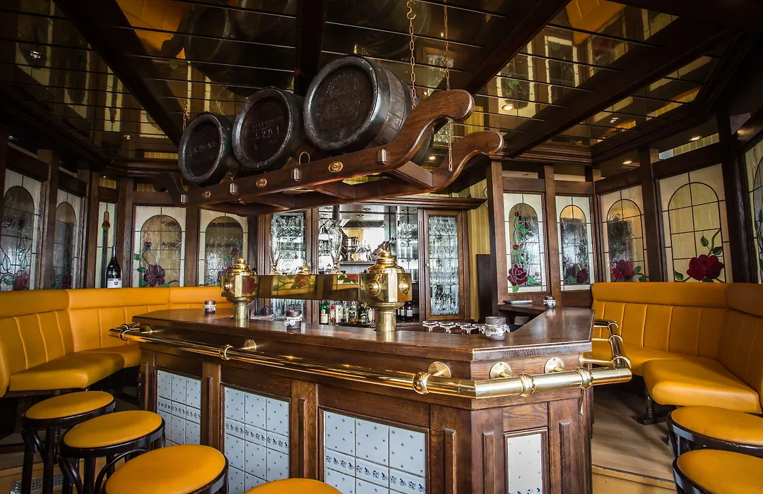 Hotel Restaurant Verst-1
