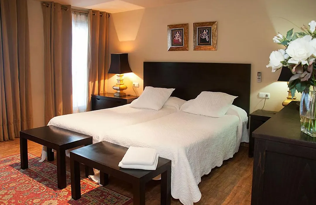 Hostal Tres Soles-1