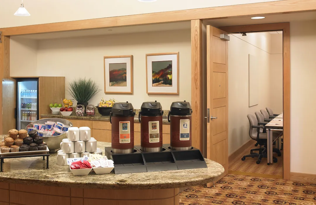 Graduate By Hilton Cincinnati-1