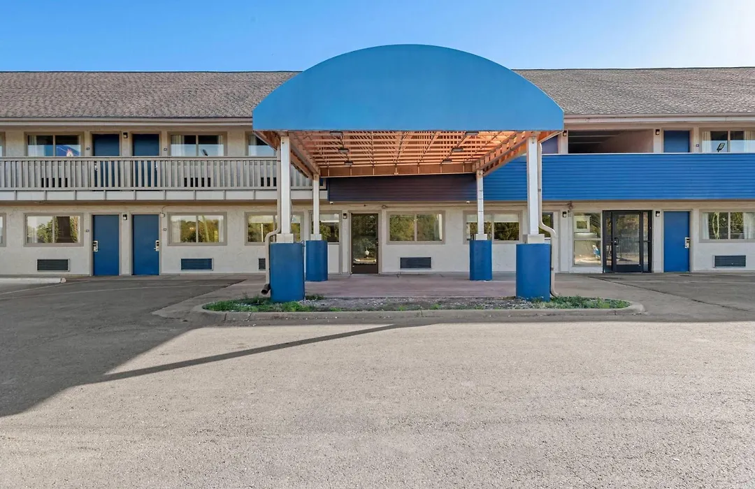 Days Inn By Wyndham Independence-1