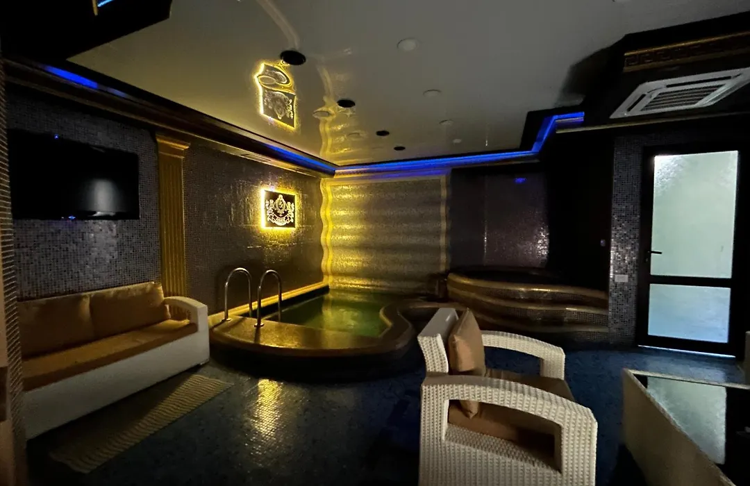 Hotel Roma & Tours-1