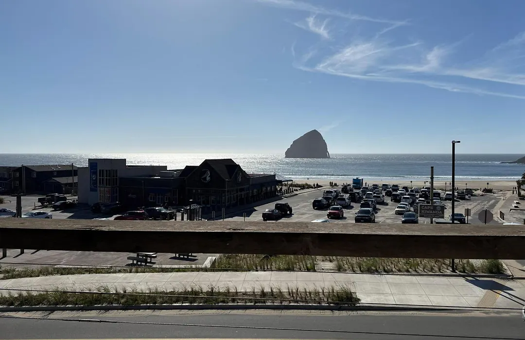 Inn At Cape Kiwanda-1