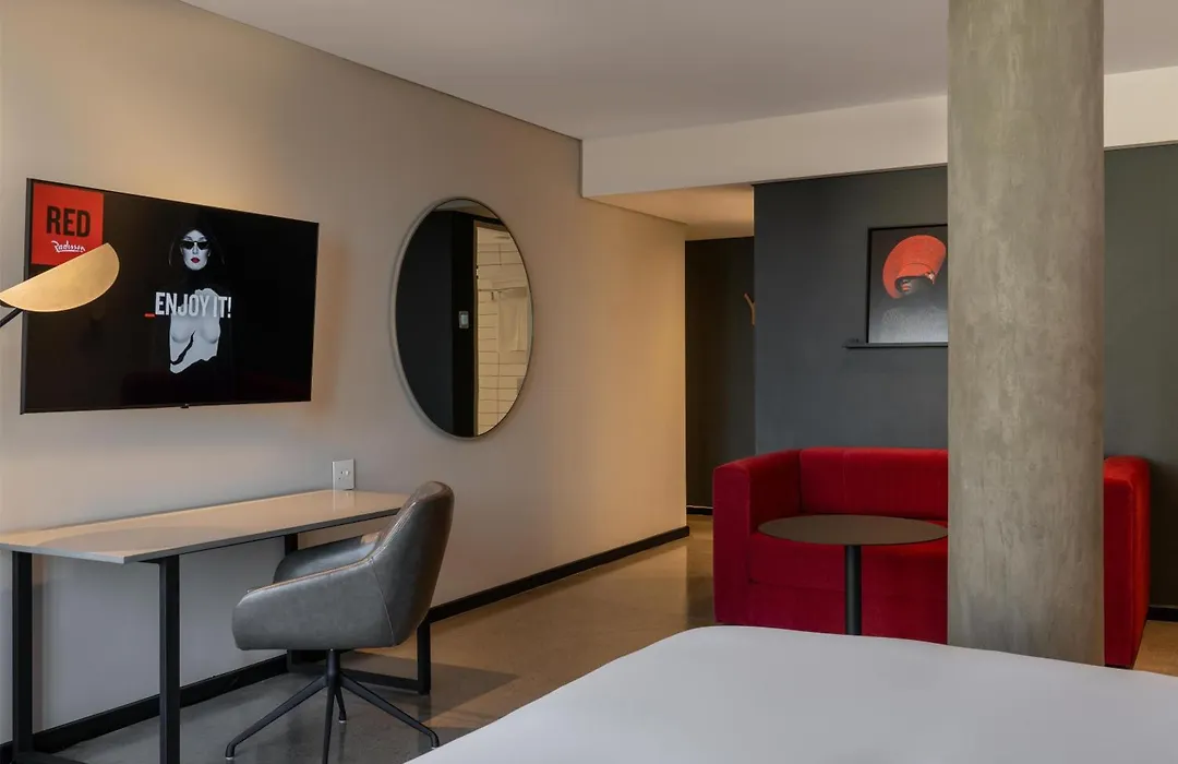 Radisson Red Hotel V&A Waterfront Cape Town-1