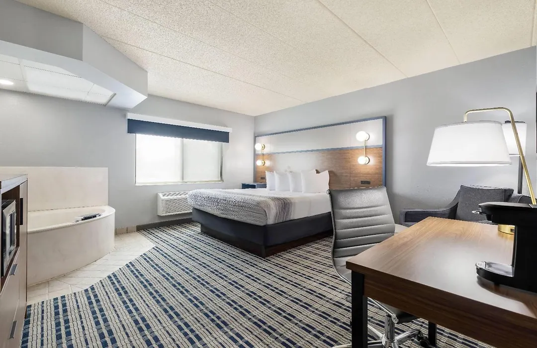 Americinn By Wyndham Chamberlain Conference Center-1