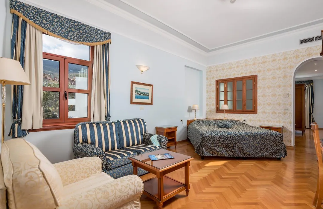Hotel Miramar-1