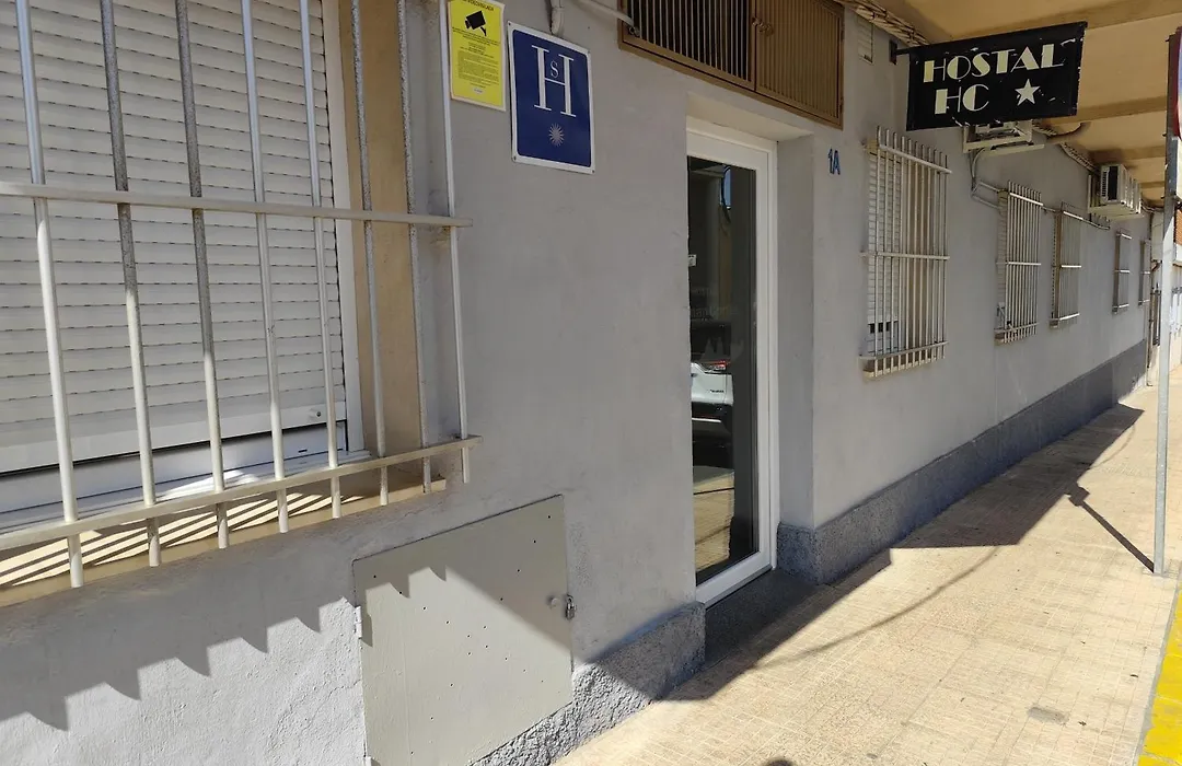 Hostal Hernan Cortes-1