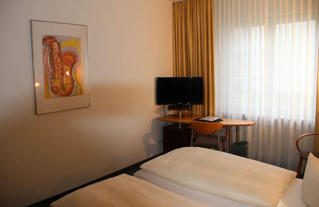 Check Inn Hotel Merseburg-1