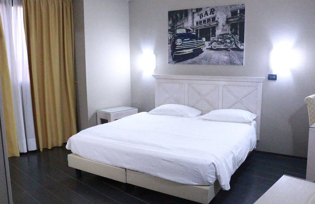 Hotel Garibaldi-1