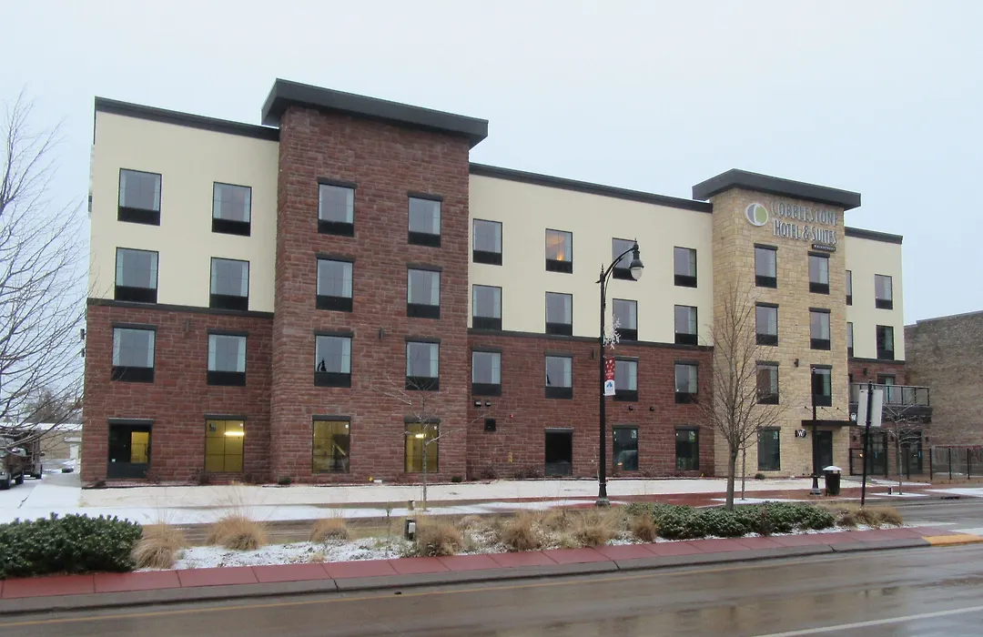 Cobblestone Hotel & Suites-1