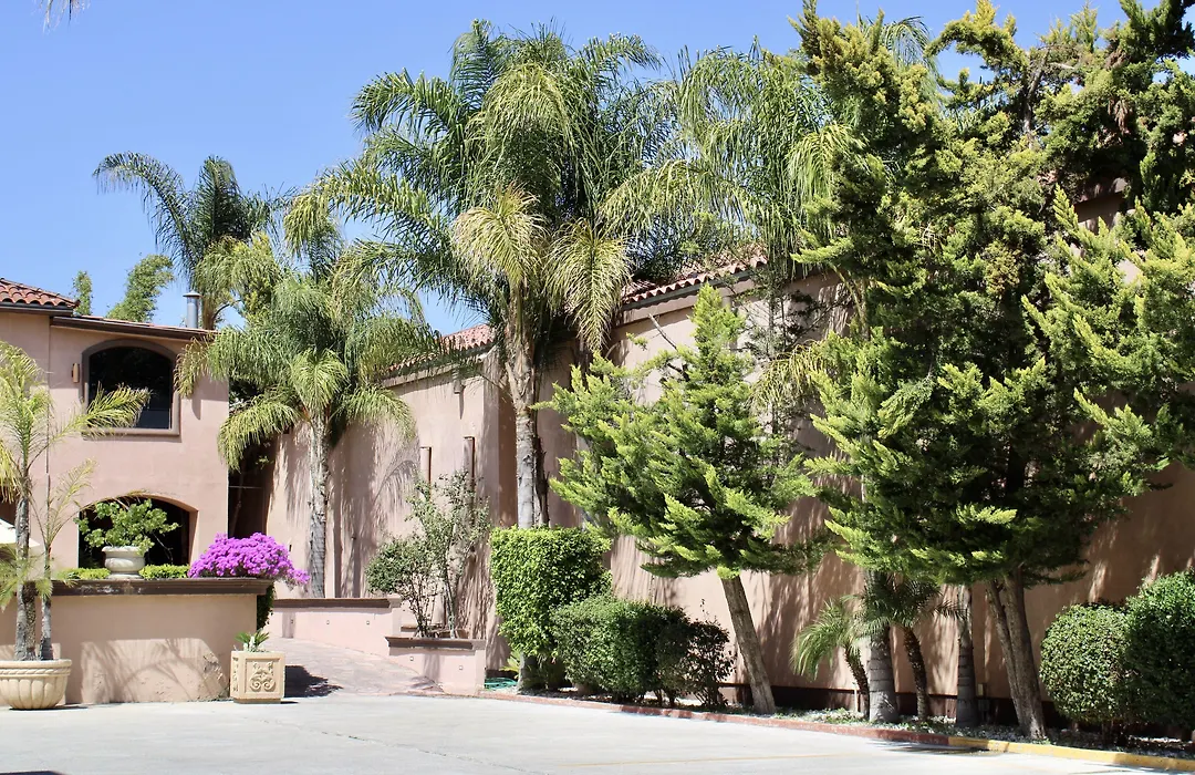 Estancia Inn-1