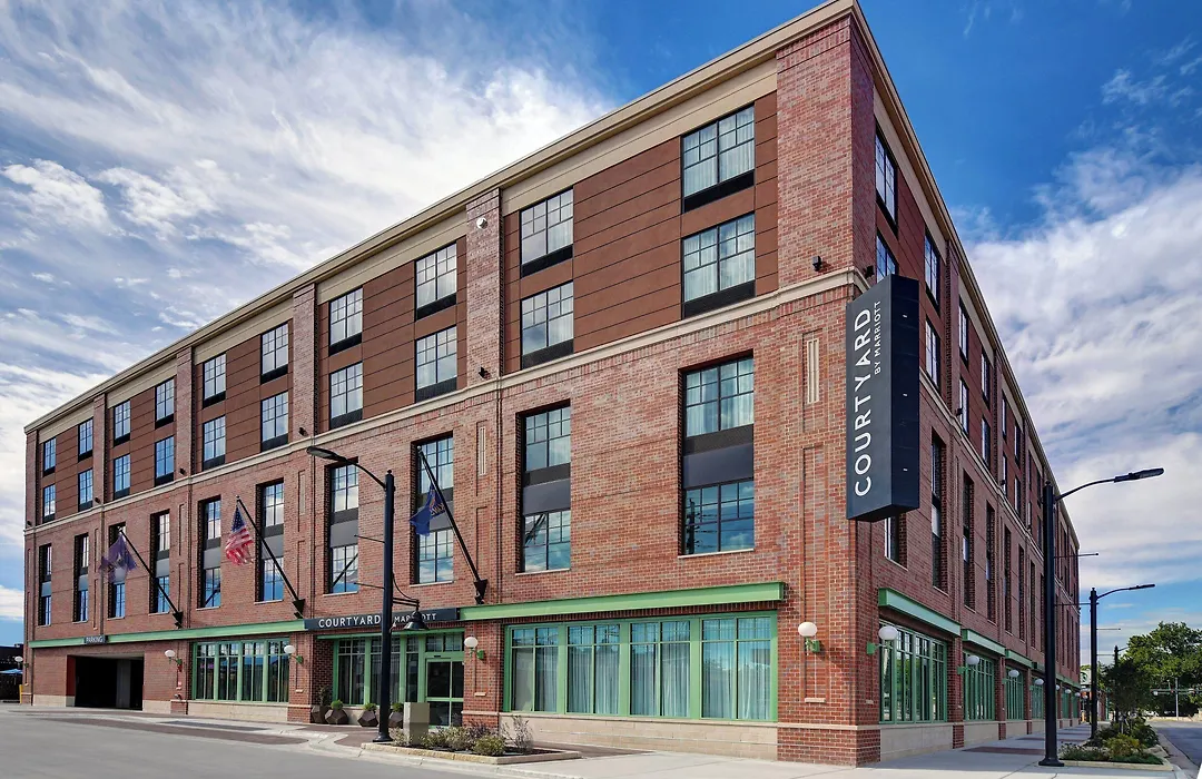 Courtyard By Marriott Manhattan Aggieville-1