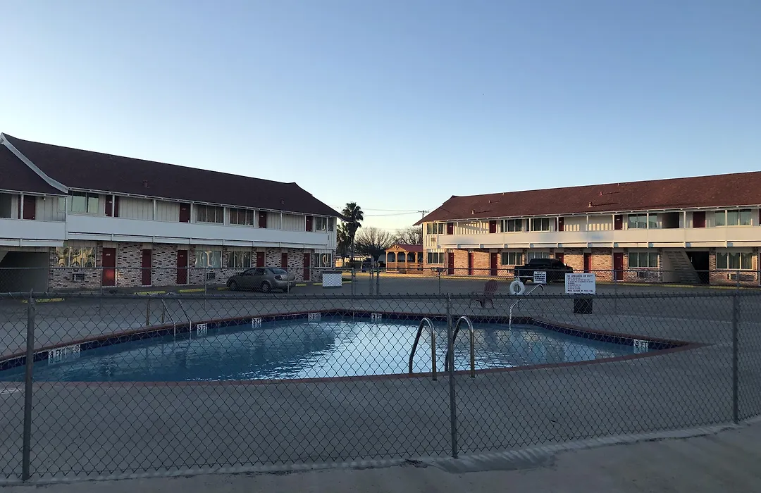 Royal Inn-1