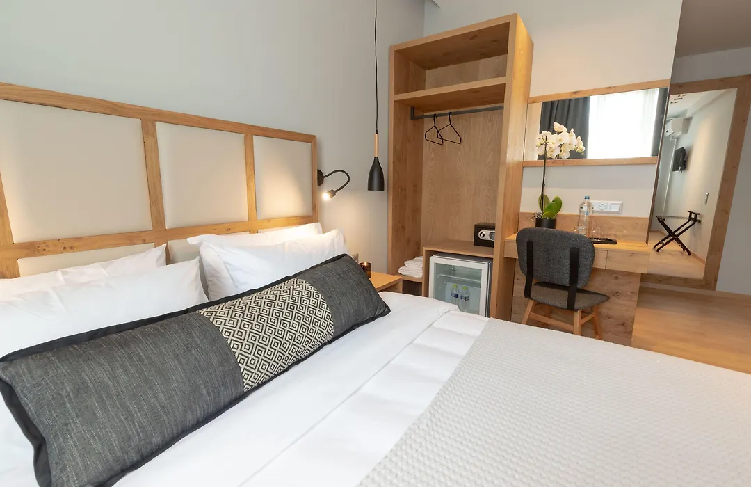 Grand Port Suites-1