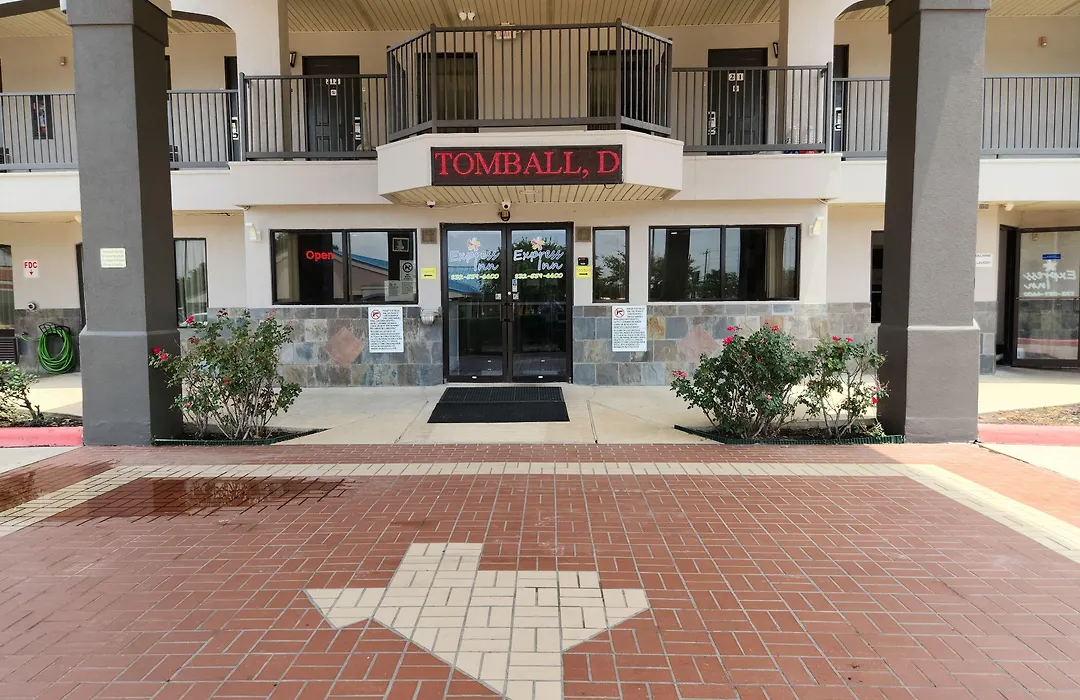 Express Inn Tomball-1