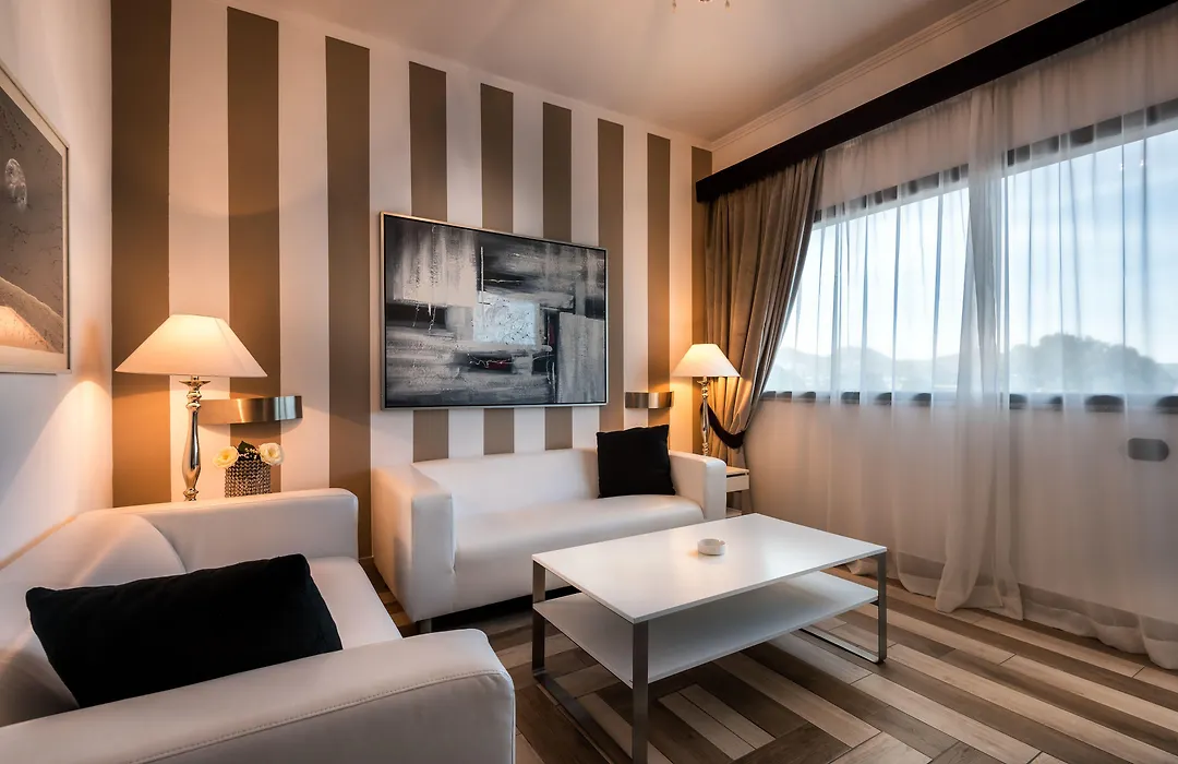 Hotel Martini-1