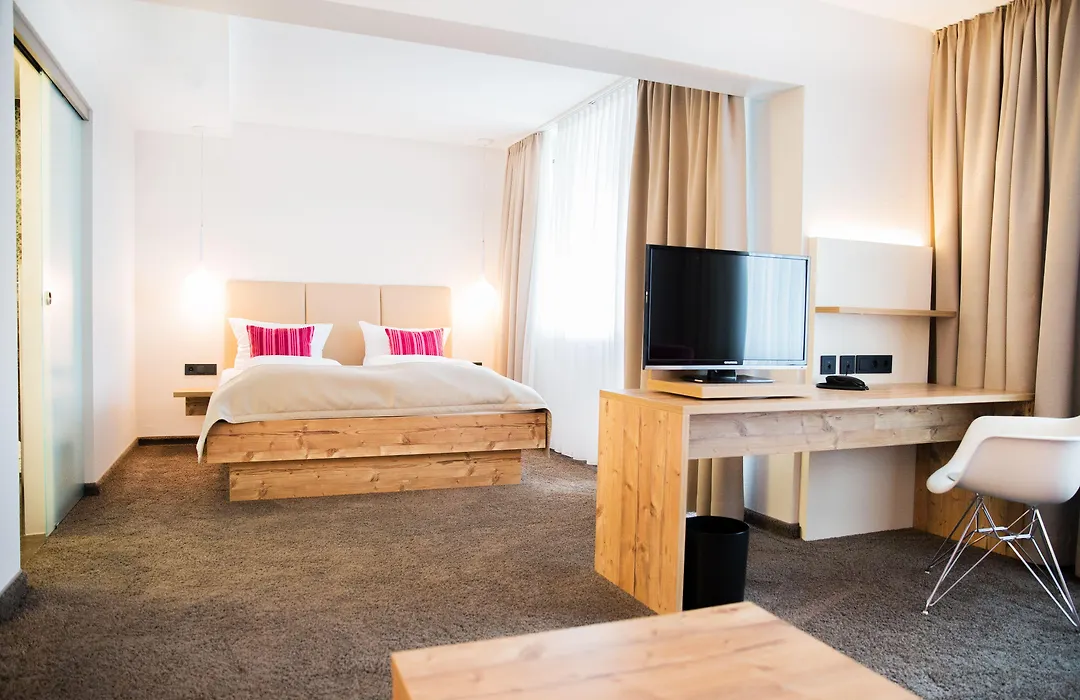 Hotel Rad-1