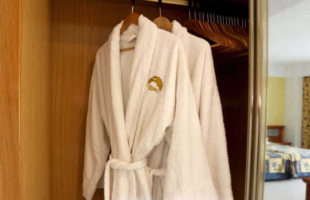 Hotel Rocamarina - Adults Only-1