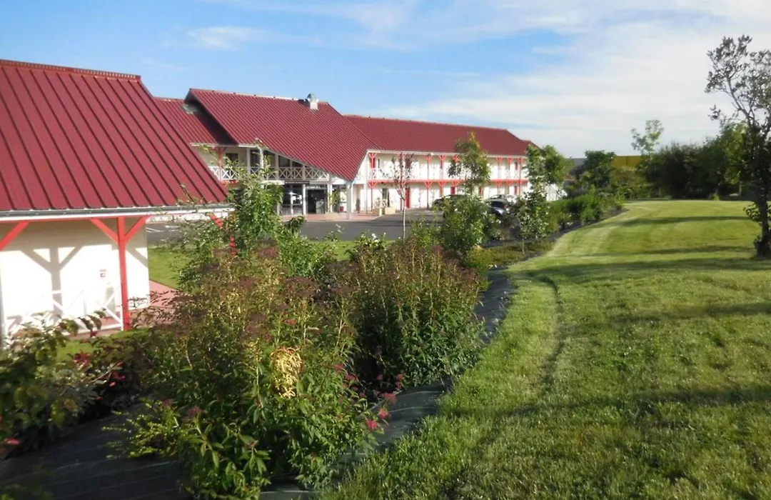 Fasthotel Montmarault-1
