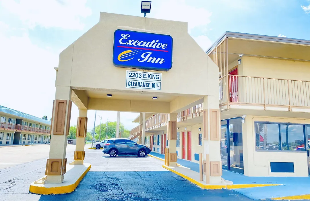 Executive Inn-1