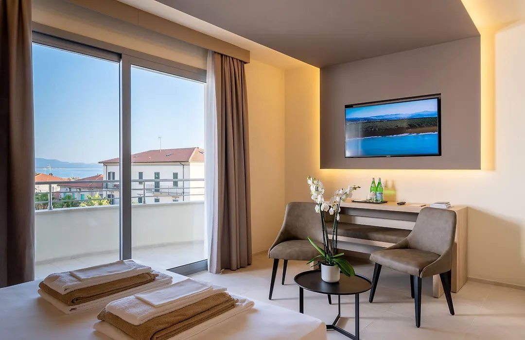 Palace Lido Hotel & Suites-1