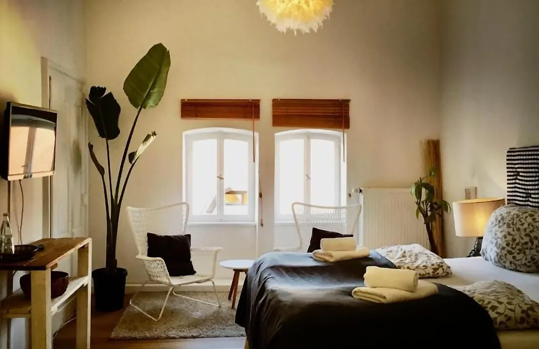 Art Hotel&Hostel-1
