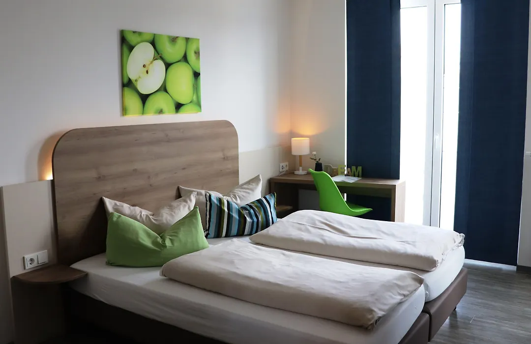 Hotel M24 - Alle Zimmer mit Küchenzeile-1