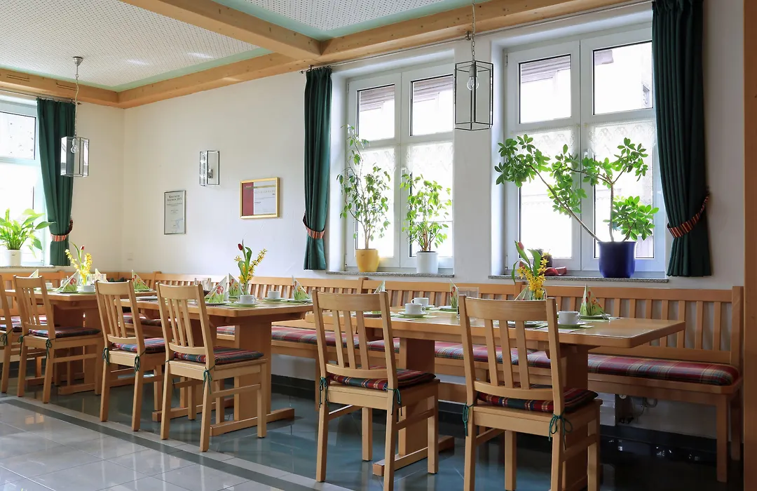 Weinstube Schwalbennest-1